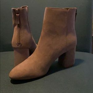 Old Navy Booties Size 9